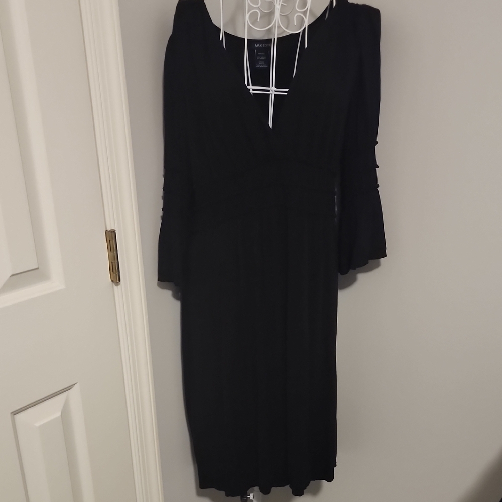 Max Edition Black Sheath Dress with Bell Sleeves and V-Neck